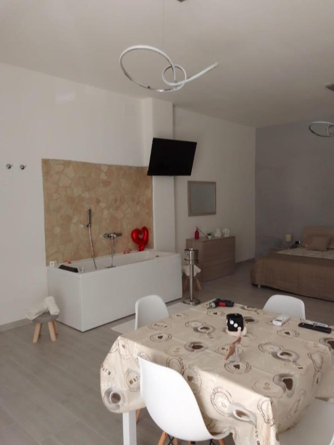 Don Bosco Apartment Bari Bagian luar foto